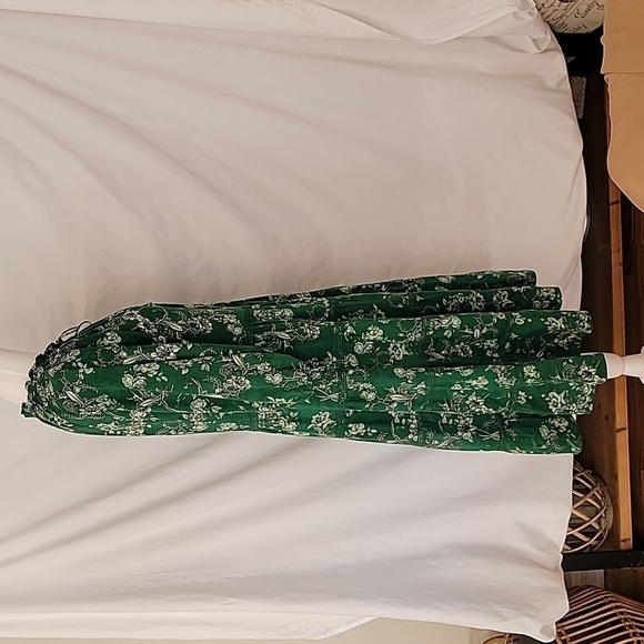 Alice + Olivia Size SP Layla Green Floral Tiered Ruffle Dress, Gently Used Cond. - Picture 9 of 16